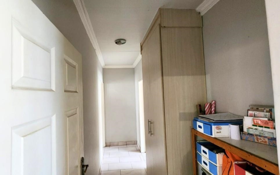 2 Bedroom Property for Sale in Waterkloof A H North West